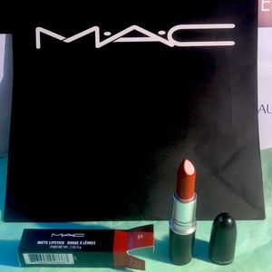 MAC Lipstick “Chili”
